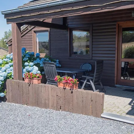 Aux 4 Holiday home *