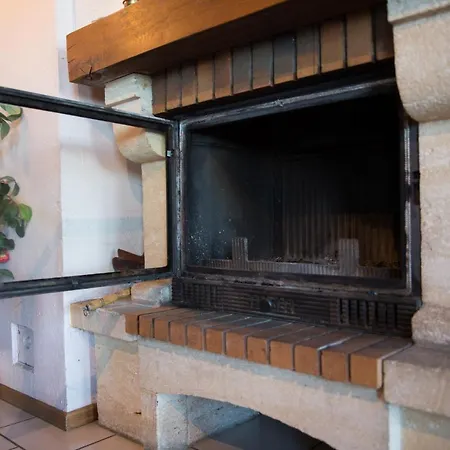Aux 4 Holiday home *